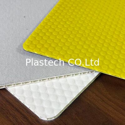 โพลีพรอพีเลน 150gsm SkudoBoard ป้องกันบันได ผิวที่ทนทาน เหมาะสําหรับโครงการก่อสร้างและปรับปรุงใหม่